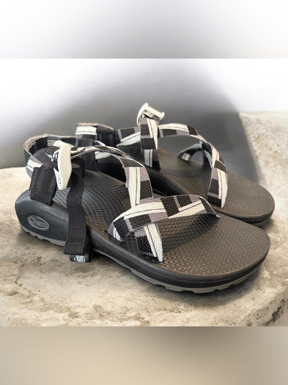 Chaco Z/Cloud Sandals in black & white geometric design Womens 7